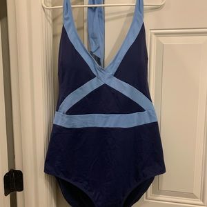 Like new Boden women’s one piece swimsuit.